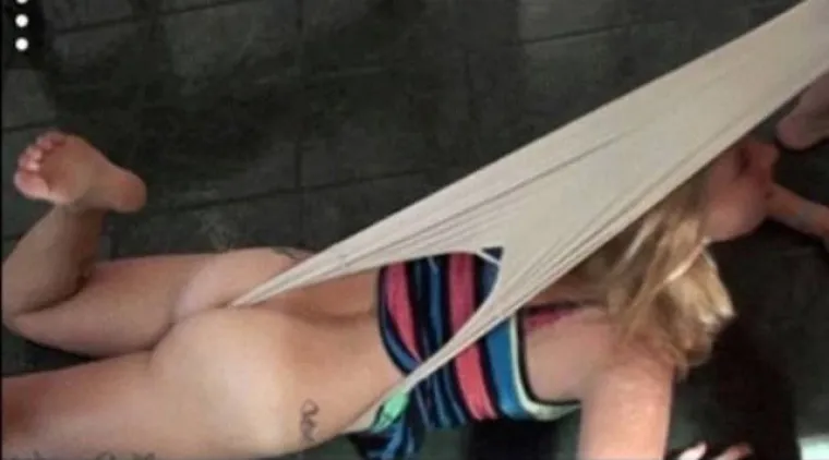 BOLESNI NOVI TREND: Ekstremno navlačenje gaća postalo je pravi hit među curama, ne isprobavajte ovo kod kuće