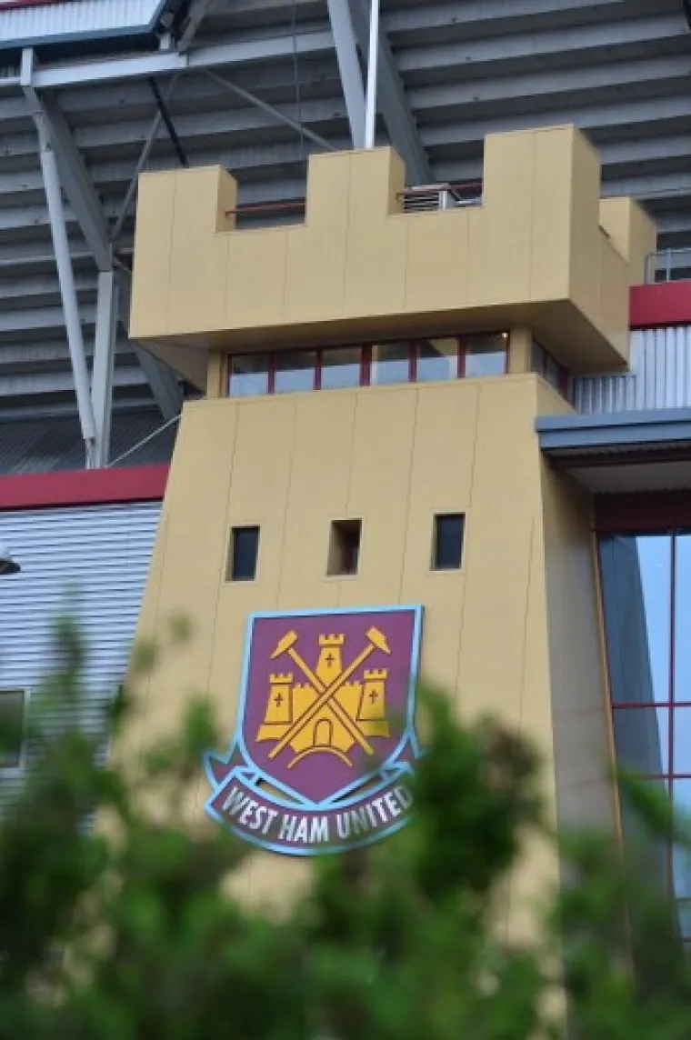 UTAKMICA JE KASNILA: Ovo je bila 'dobrodo&scaron;lica' West Hamovih navijača za Manchester United