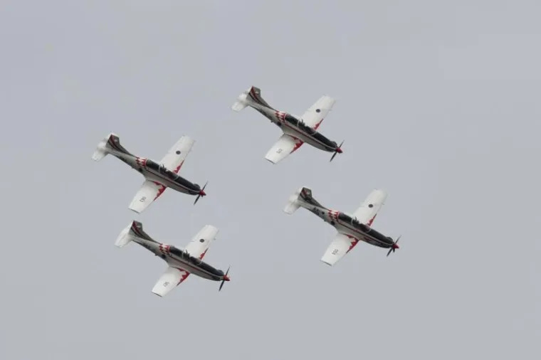 Zadaća akrobatske grupe HRZ i PZO "Krila Oluje" je prezentacija vještine, discipline, timskog rada i visokog stupnja obučenosti pripadnika Hrvatskog ratnog zrakoplovstva i Oružanih snaga RH u cjelini.