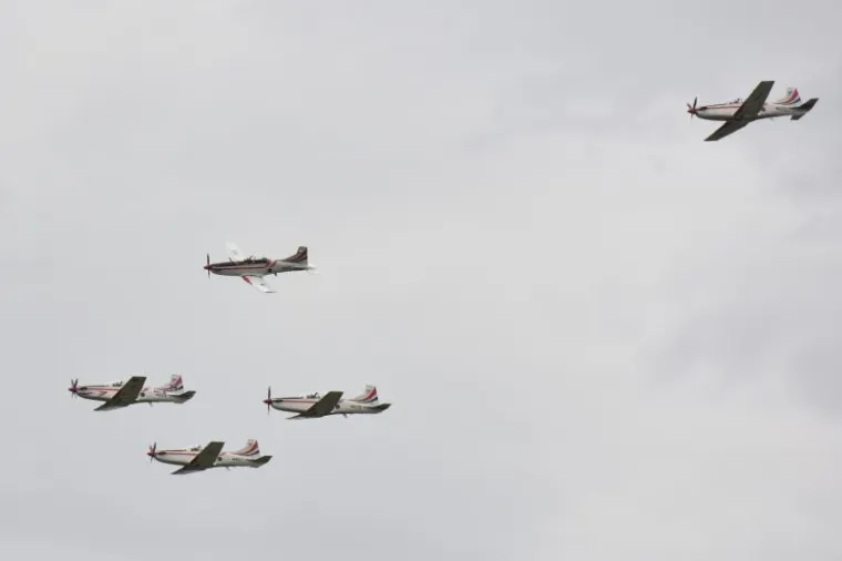 SPEKTAKULARNI PRIZORI: Skupina 'Krila Oluje' predstavila svoj novi letački program