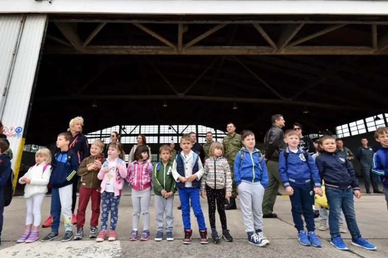 SPEKTAKULARNI PRIZORI: Skupina 'Krila Oluje' predstavila svoj novi letački program