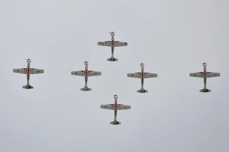 SPEKTAKULARNI PRIZORI: Skupina 'Krila Oluje' predstavila svoj novi letački program