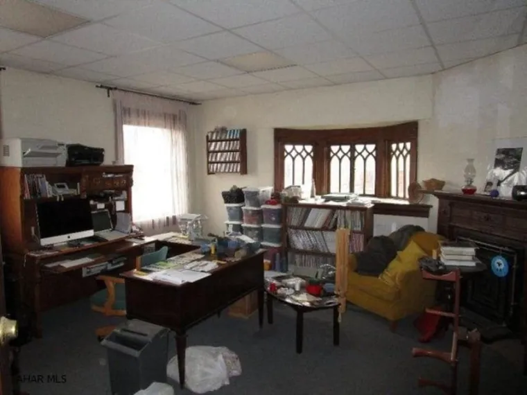 OGROMNO IMANJE JE PROSTRANO I POVOLJNO, ALI IMA JEDNU TAJNU: Biste li živjeli u takvoj kući?