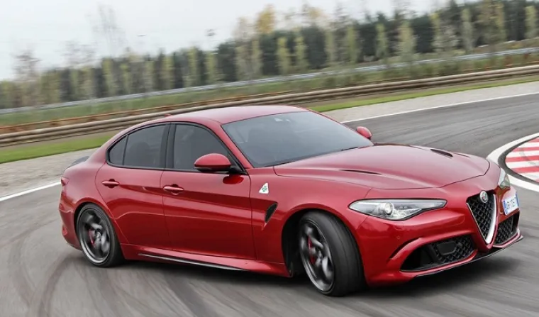 IMA SVE: Uvjerite se da je Alfina Giulija komplet jednako lijep izvana i iznutra