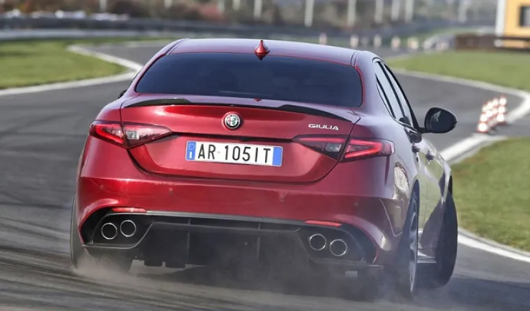 IMA SVE: Uvjerite se da je Alfina Giulija komplet jednako lijep izvana i iznutra