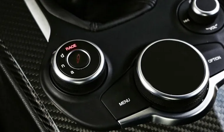 IMA SVE: Uvjerite se da je Alfina Giulija komplet jednako lijep izvana i iznutra