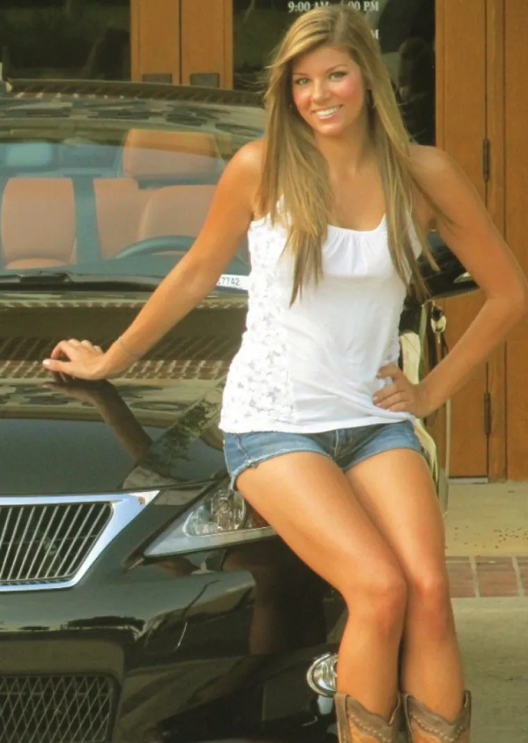 IMA LI LJEP&Scaron;EG PRIZORA? Cure vole svoje automobile, a svi dečki obožavaju takve cure