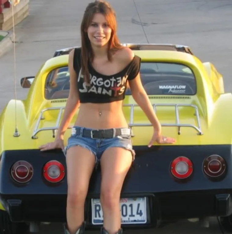 IMA LI LJEP&Scaron;EG PRIZORA? Cure vole svoje automobile, a svi dečki obožavaju takve cure