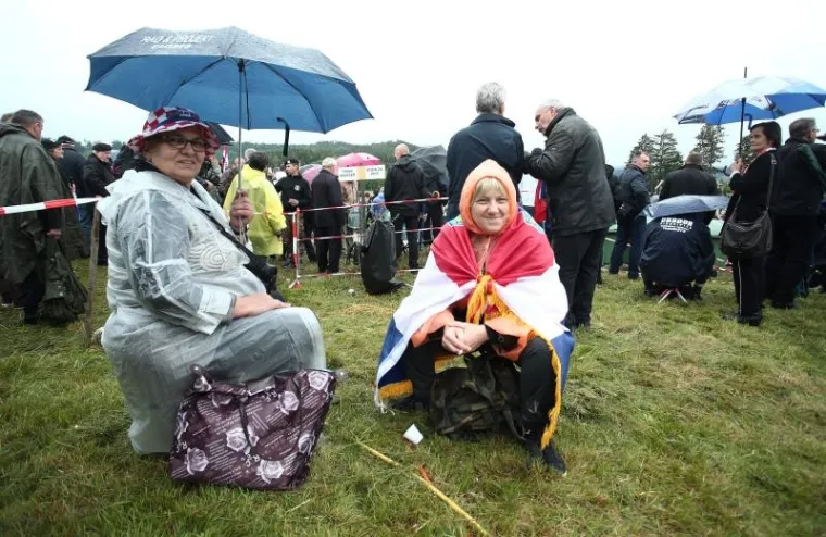 SJEĆANJE NA STRADALE: Tisuće odaju počast žrtvama Križnog puta u Bleiburgu