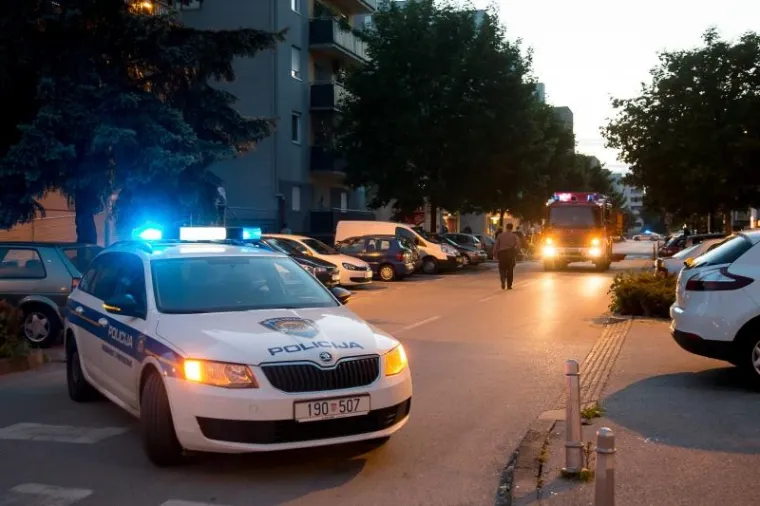 Izgorio Mercedes u Španskom