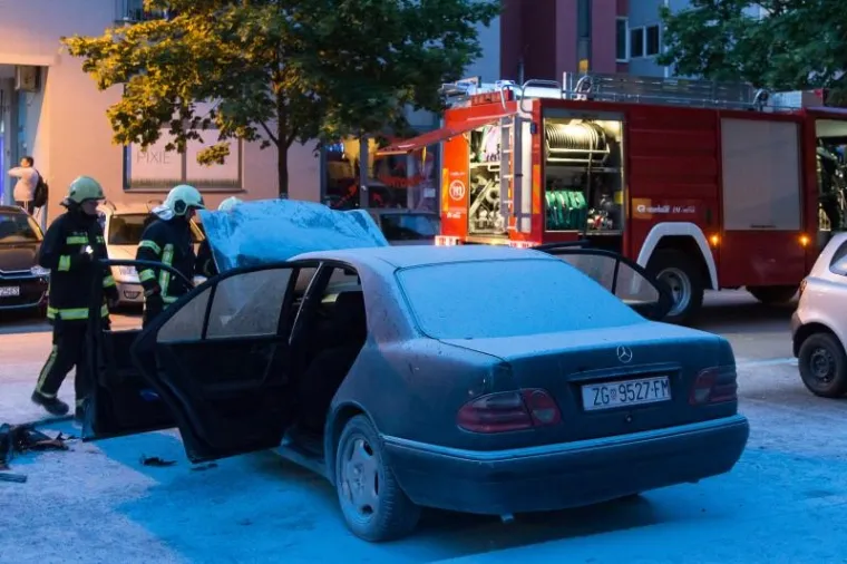 Izgorio Mercedes u Španskom