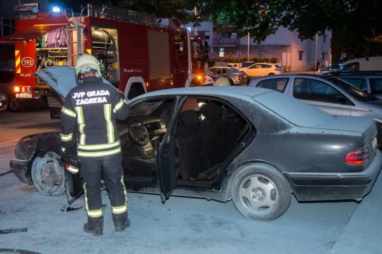 Izgorio Mercedes u &Scaron;panskom