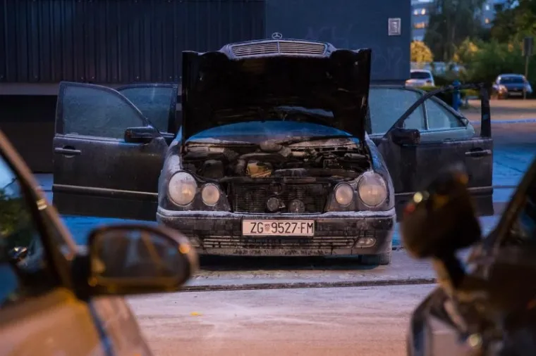 Izgorio Mercedes u &Scaron;panskom
