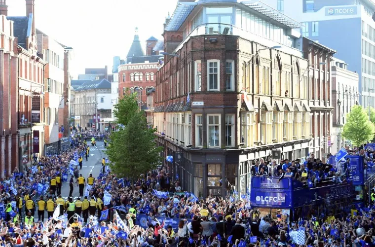 Vi&scaron;e od 240 tisuća ljudi prisustvovalo je velikoj fe&scaron;ti na ulicama Leicestera.