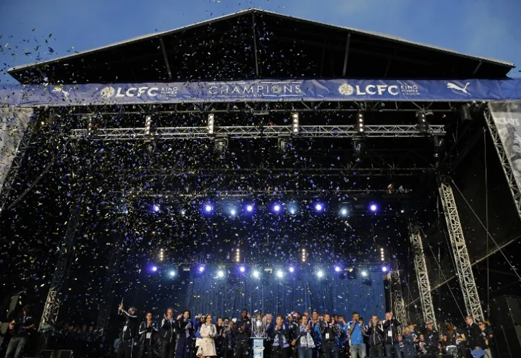 DAN ZA PAMĆENJE: Vi&scaron;e od 240 tisuća ljudi poklonilo se prvacima Premiershipa