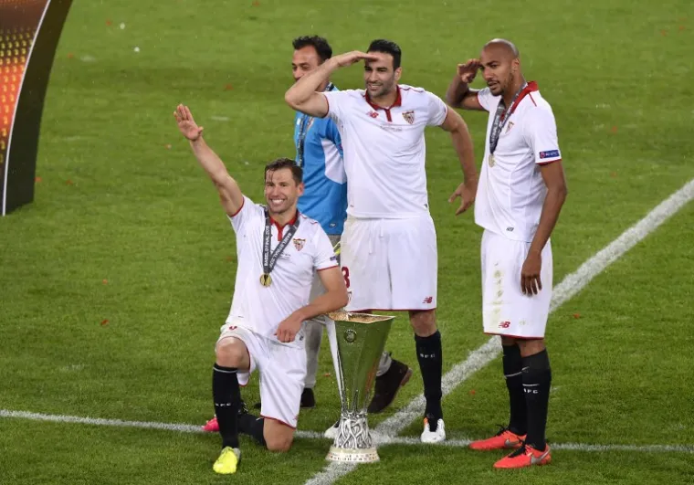 TOTALNA LUDNICA: Ovako su nogometa&scaron;i Seville proslavili osvajanje Europske lige