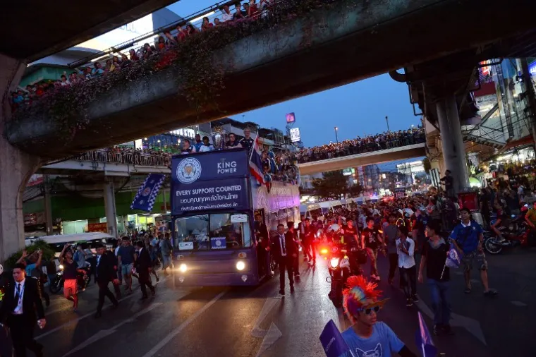 TULUM UDALJEN 9751 KM: Leicesteru nije bila dovoljna parada u vlastitom gradu, pa su oti&scaron;li partijati na Tajland