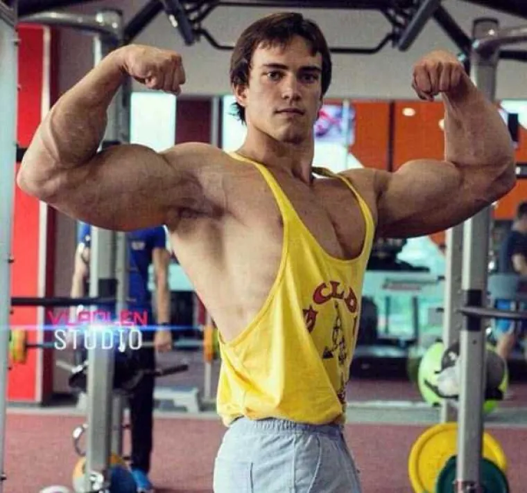 FRAPANTNA SLIČNOST: Upoznajte mladog bildera koji izgleda baš kao Schwarzenegger