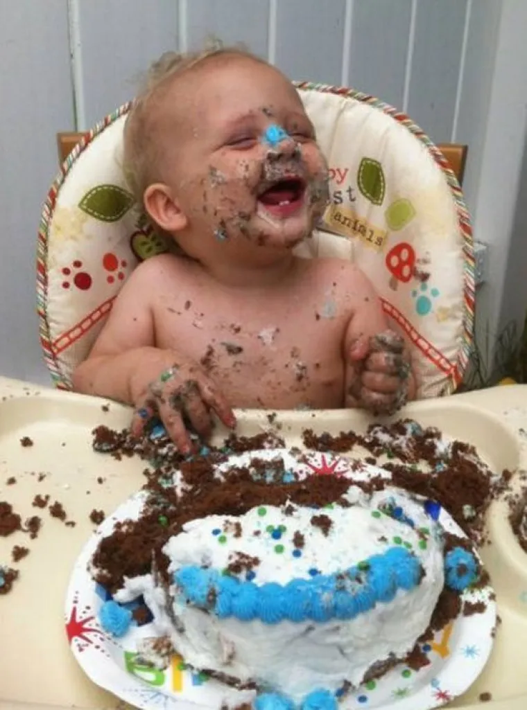 DJECA SU STALNI IZVOR SREĆE, POGOTOVO ONIMA KOJI IH NEMAJU: Mali musavci nasmijali sve osim svojih roditelja