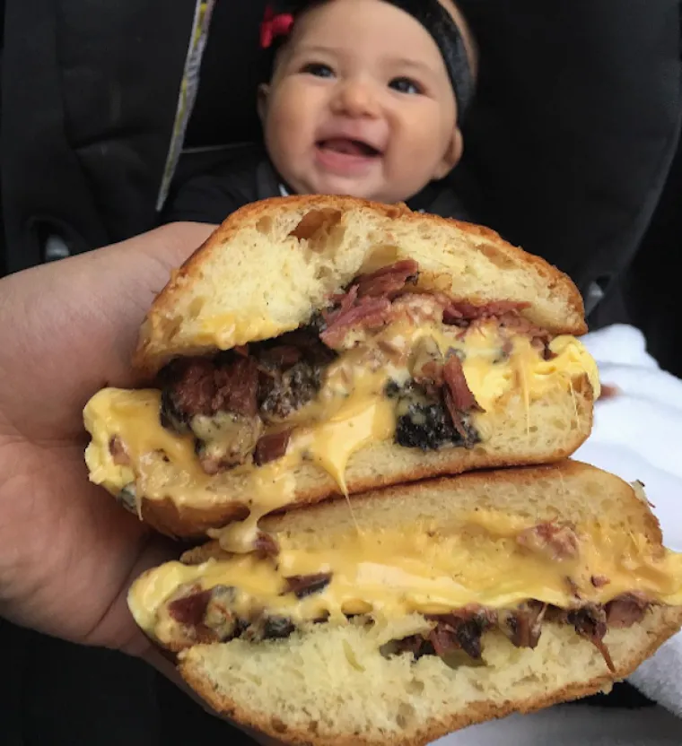 NAJBOLJE RECENZIJE HRANE NA INTERNETU! Njihovi izrazi lica govore ba&scaron; sve