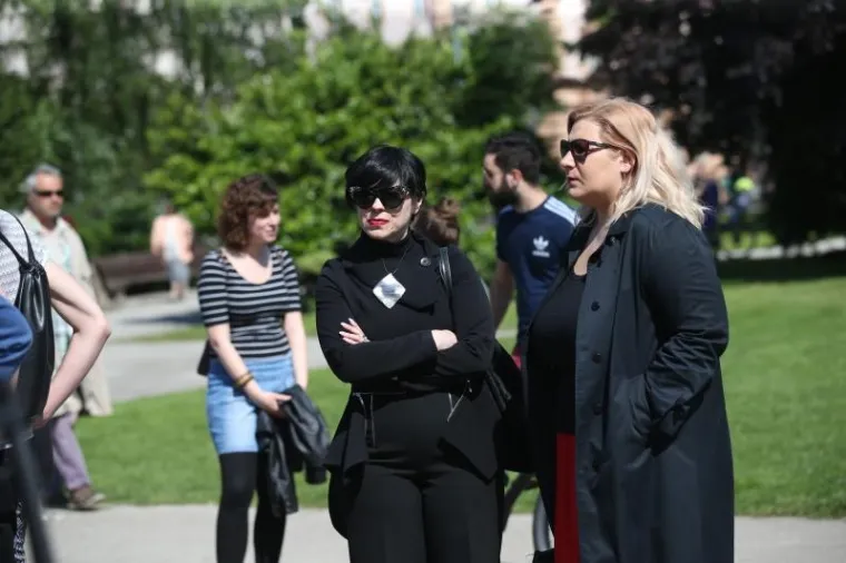 DVA PROSVJEDA: Hod za život i Obrani pravo na izbor na  rubu incidenta