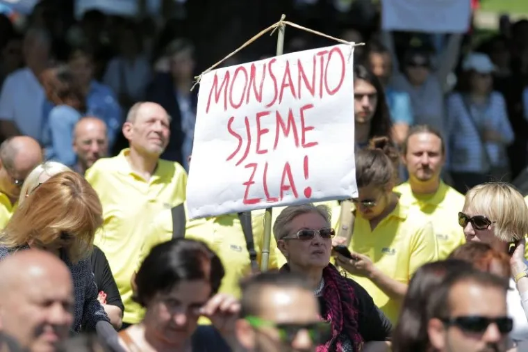 PROSVJED PROTIV GMO-a: U Zagrebu se okupilo mnoštvo građana s maštovitim transparentima