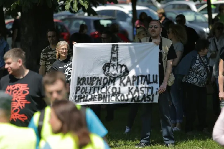 PROSVJED PROTIV GMO-a: U Zagrebu se okupilo mnoštvo građana s maštovitim transparentima