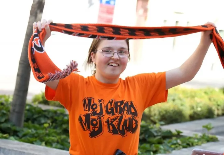 Navijačka ludnica obuzela je svakoga.