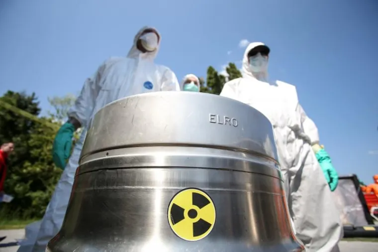 Na odmori&scaron;tu kod motela Plitvice održana je vježba u kojoj se simulirao scenarij nuklearne katastrofe u elektrane u Kr&scaron;kom. Sudjelovale su sve interventne službe.