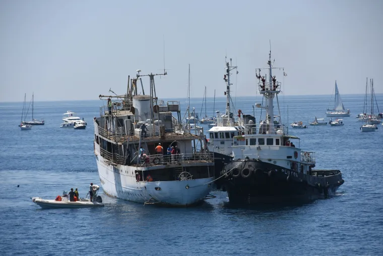 Nakon pet godina planiranja, potopljen admiralski brod na kojem je plovio i Tito