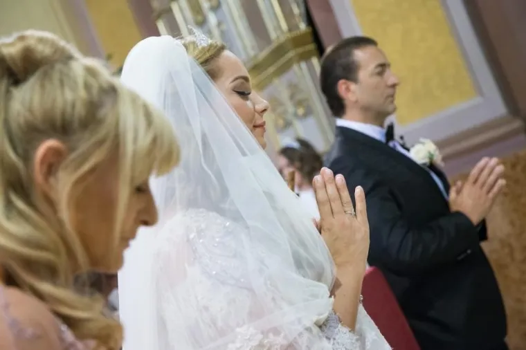 Tijekom vjenčanja je plakala od sreće