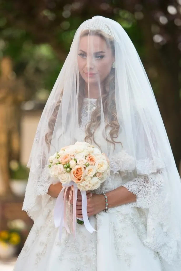 FOTOGALERIJA: SIMONA NA VJENČANJU PLAKALA OD SREĆE: 'Bogu hvala na ovome! Sačuvala nas je sveta čistoća tijela'