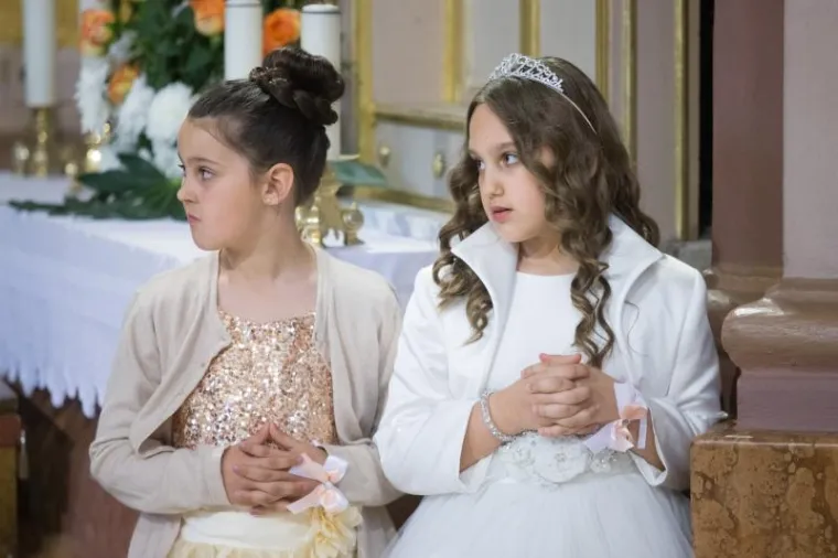 FOTOGALERIJA: SIMONA NA VJENČANJU PLAKALA OD SREĆE: 'Bogu hvala na ovome! Sačuvala nas je sveta čistoća tijela'