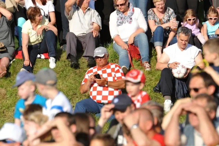 Hrvatski nogometaši u nedjelju srdačno su dočekani u najsjevernijem hrvatskom mjestu Svetom Martinu na Muri u kojem će boraviti do 27. svibnja.