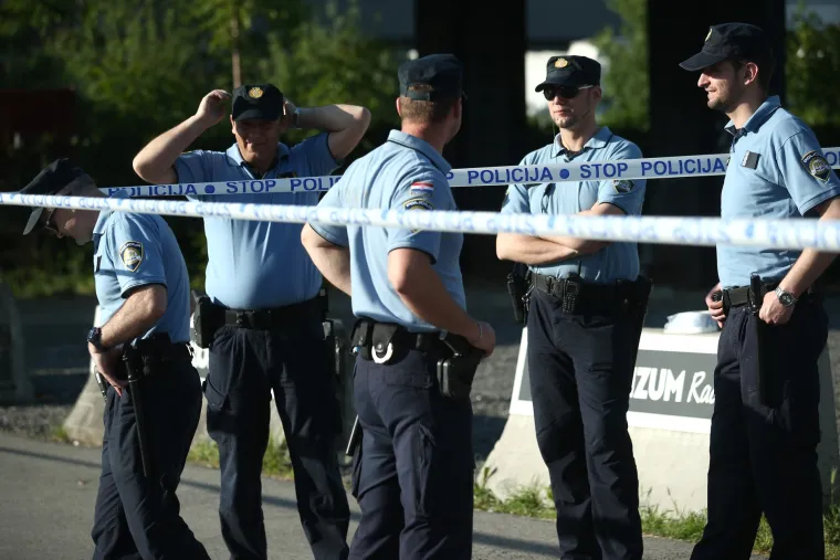 Prisilna deložacija obitelji Brčina čija kuća smeta proširenju Branimirove ulice