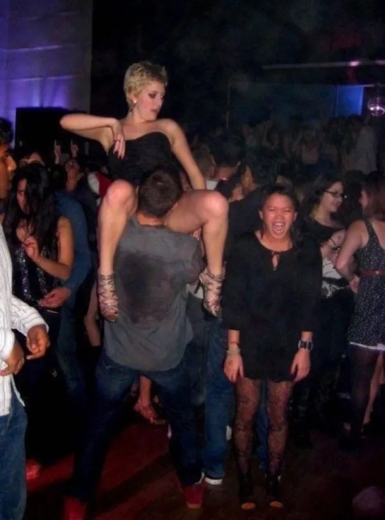 BIO JE VIKEND I POPILO SE MALO... Ako jo&scaron; uvijek ne znate &scaron;to se dogodilo, možda vam pomognu ove fotografije