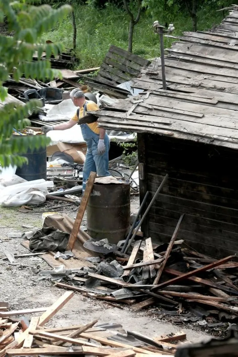 DAN NAKON DRAMATIČNE DELOŽACIJE: Počelo ru&scaron;enje kuće na Heinzelovoj
