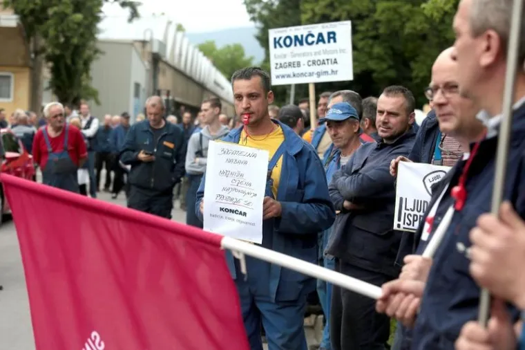 POBUNJENI RADNICI IZA&Scaron;LI NA ULICU: 'Končar je na&scaron;, Karamarko mar&scaron;'