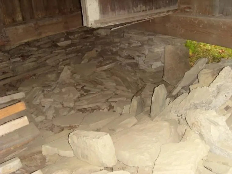 OBIŠLI NAPUŠTENU ŠKOLU, POPRIŠTE PRAVE TRAGEDIJE: Naravno, morali su istraživati i po mraku...