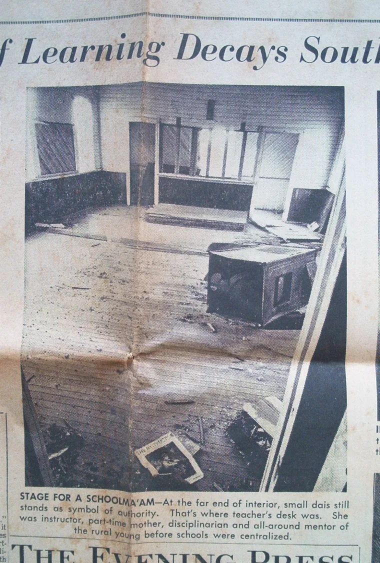 OBIŠLI NAPUŠTENU ŠKOLU, POPRIŠTE PRAVE TRAGEDIJE: Naravno, morali su istraživati i po mraku...