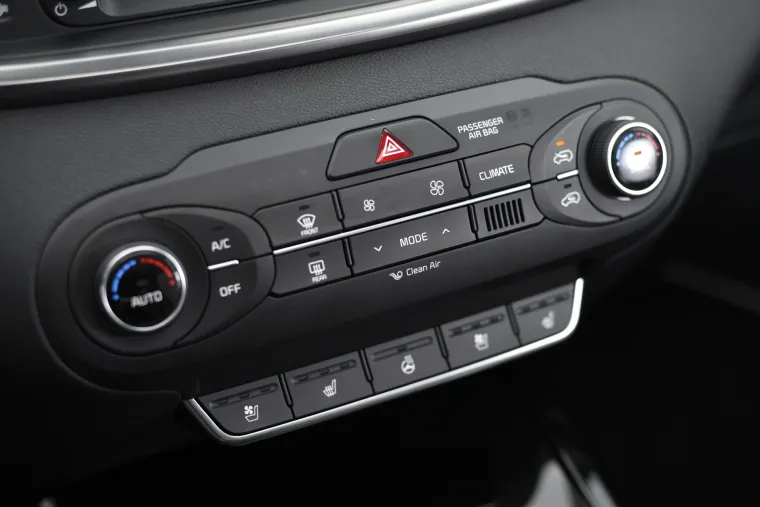 SJAJAN JE: Ovo je novi Sorento i spreman je napasti BMW X3, Audi Q5 i Mercedes GLC