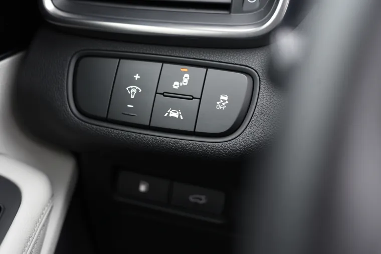 SJAJAN JE: Ovo je novi Sorento i spreman je napasti BMW X3, Audi Q5 i Mercedes GLC