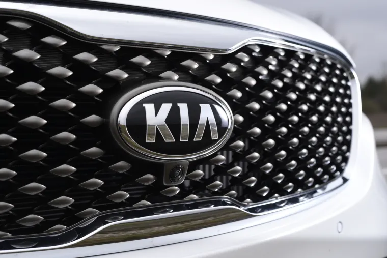 SJAJAN JE: Ovo je novi Sorento i spreman je napasti BMW X3, Audi Q5 i Mercedes GLC