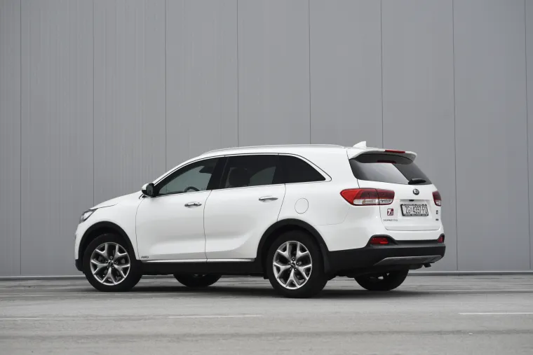 SJAJAN JE: Ovo je novi Sorento i spreman je napasti BMW X3, Audi Q5 i Mercedes GLC