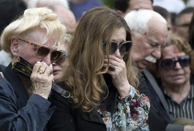 Pogreb legendarnog srpskog glumca Bate Živojinovića