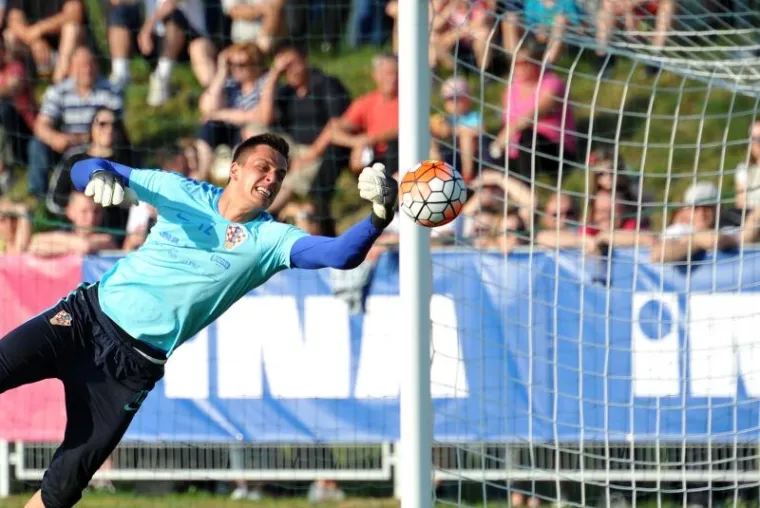 EUFORIJA U MEĐIMURJU: Vatreni pred krcatim tribinama odradili posljednji trening prije Moldavije