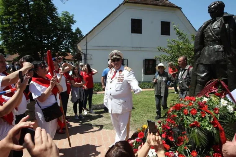 15.000 NA PROSLAVI DANA MLADOSTI: U Kumrovcu se okupili štovatelji lika i djela Josipa Broza Tita
