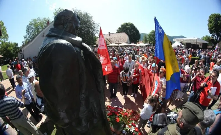 15.000 NA PROSLAVI DANA MLADOSTI: U Kumrovcu se okupili štovatelji lika i djela Josipa Broza Tita
