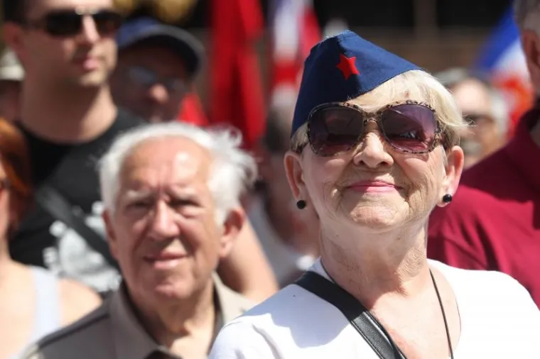 15.000 NA PROSLAVI DANA MLADOSTI: U Kumrovcu se okupili &scaron;tovatelji lika i djela Josipa Broza Tita