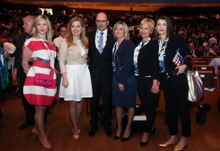 XVII. OPĆI SABOR HDZ-A: Za govornicom bili i Ore&scaron;ković i Bandić